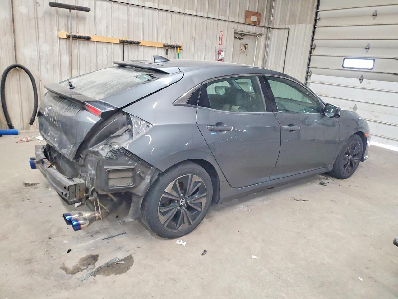 2017 HONDA CIVIC EXL photo 5