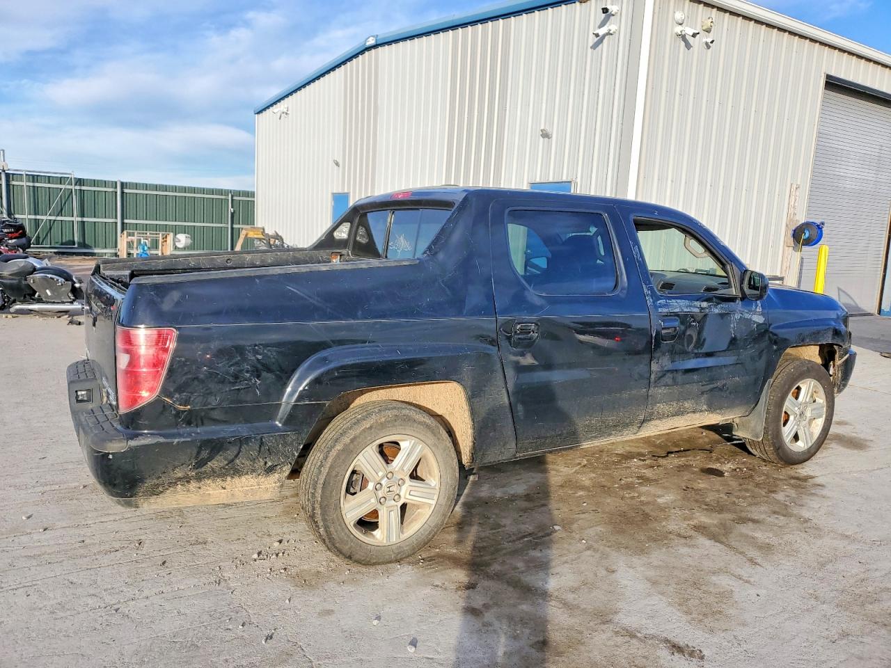 2011 HONDA RIDGELINE RTL photo 3