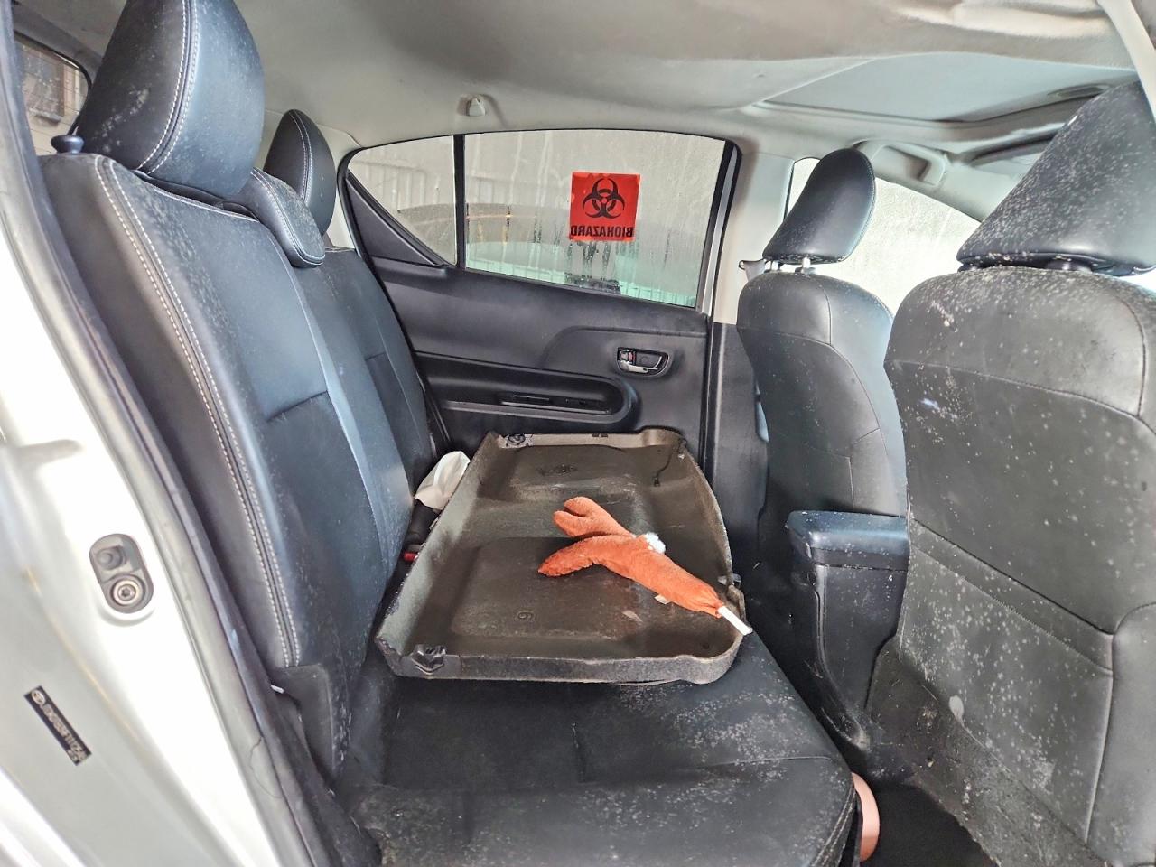 2015 TOYOTA PRIUS C photo 10