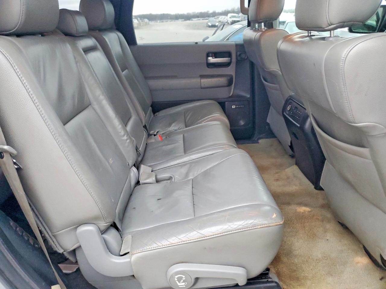 2011 TOYOTA SEQUOIA LIMITED photo 10