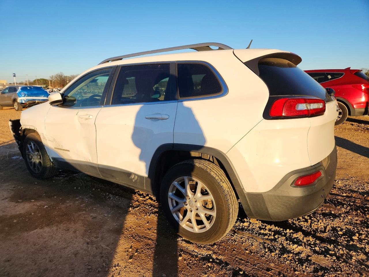 2015 JEEP CHEROKEE LATITUDE photo 4