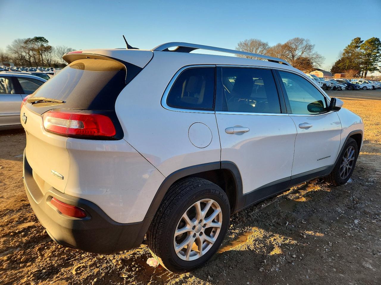 2015 JEEP CHEROKEE LATITUDE photo 7