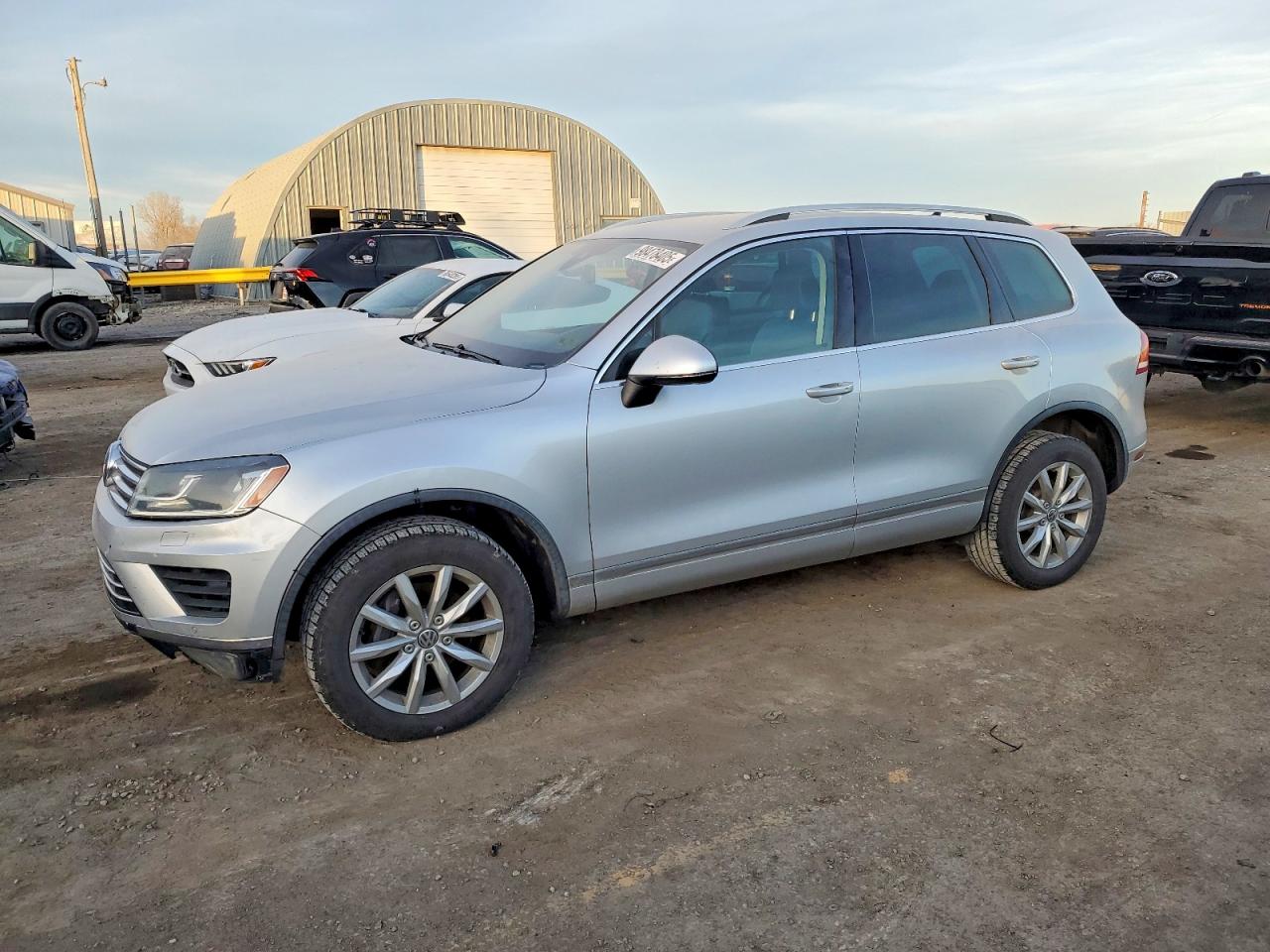 2016 VOLKSWAGEN TOUAREG