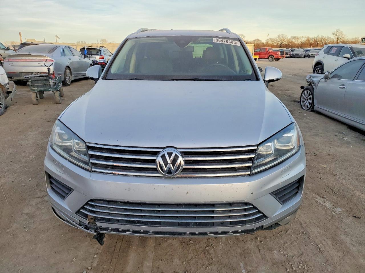 2016 VOLKSWAGEN TOUAREG SPORT photo 5