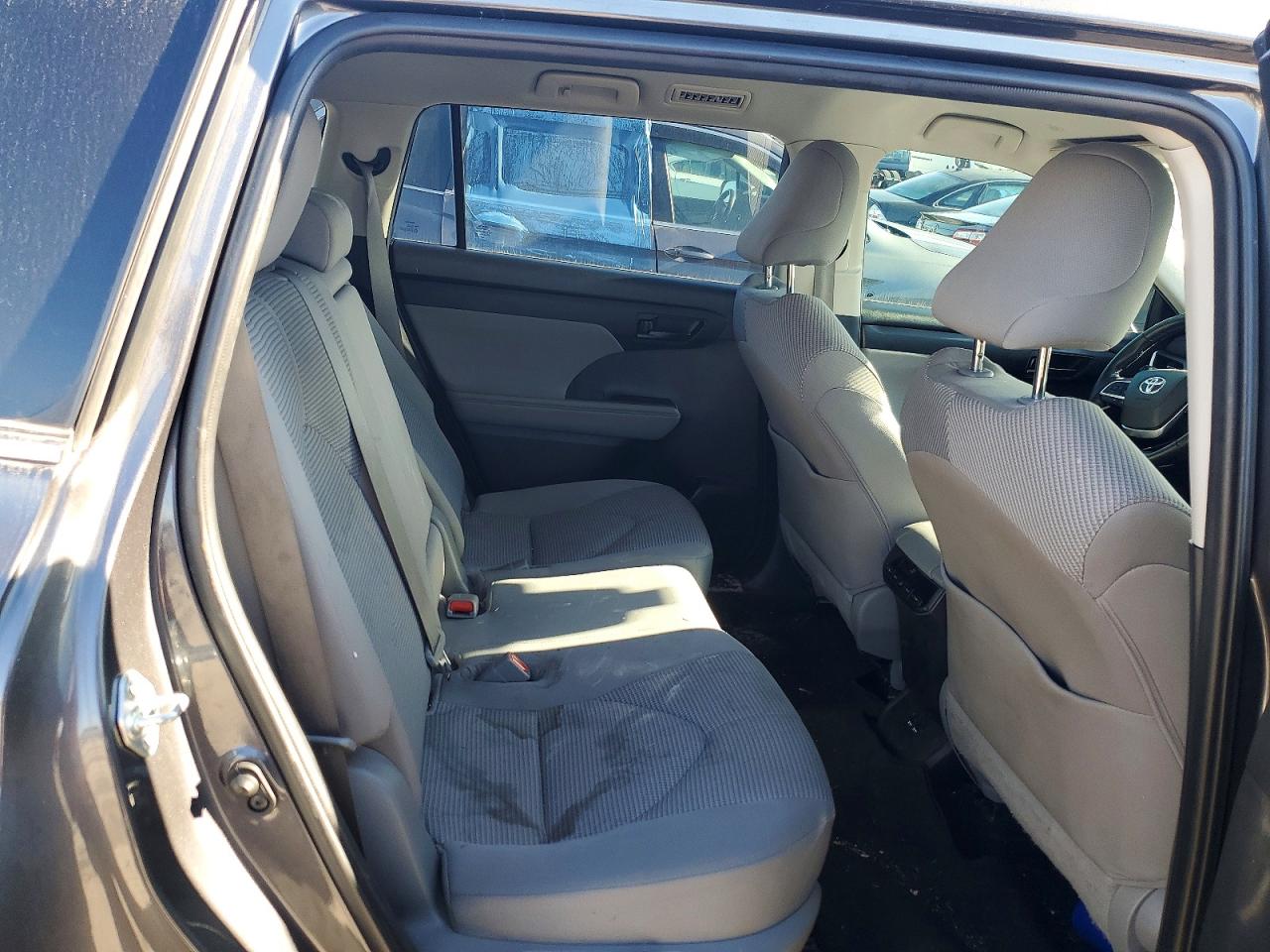 2021 TOYOTA HIGHLANDER L photo 11