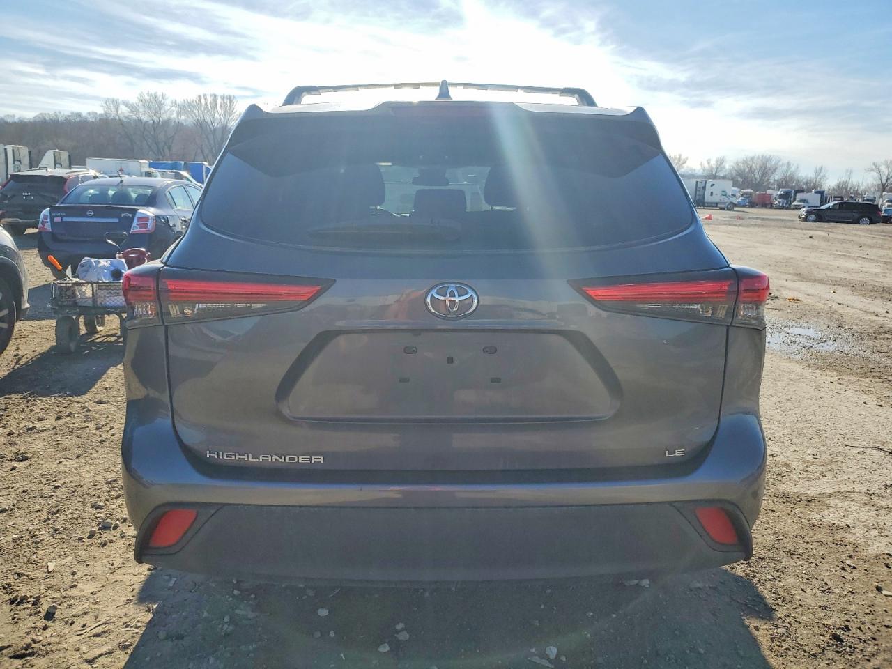 2021 TOYOTA HIGHLANDER L photo 6
