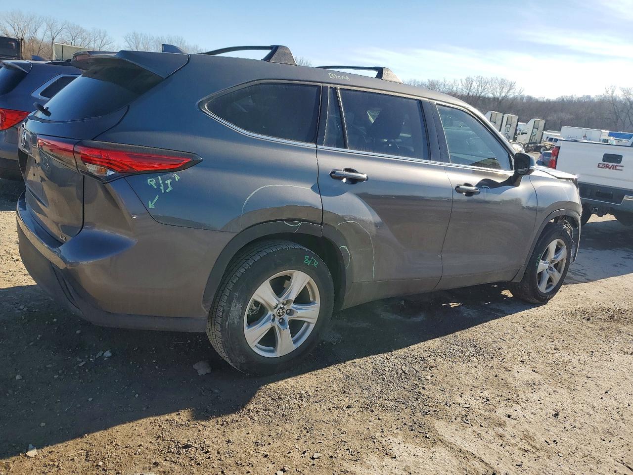 2021 TOYOTA HIGHLANDER L photo 3
