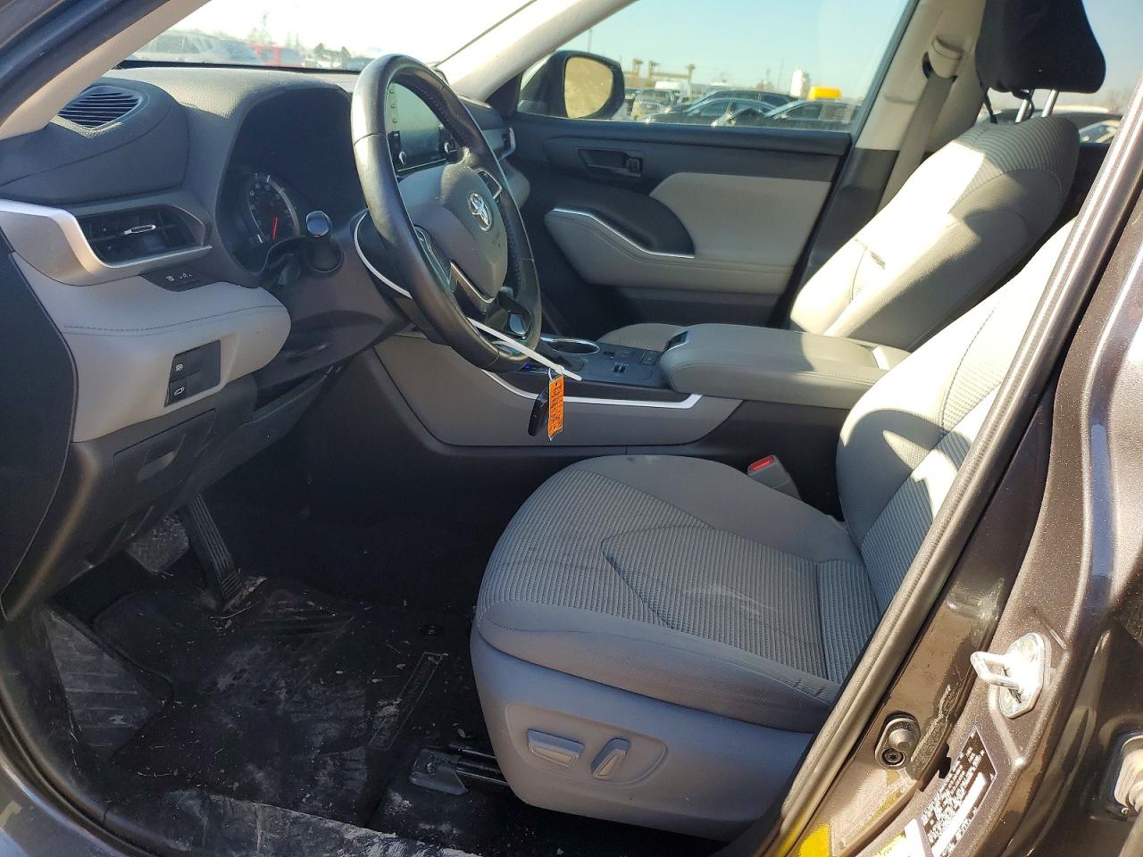 2021 TOYOTA HIGHLANDER L photo 7