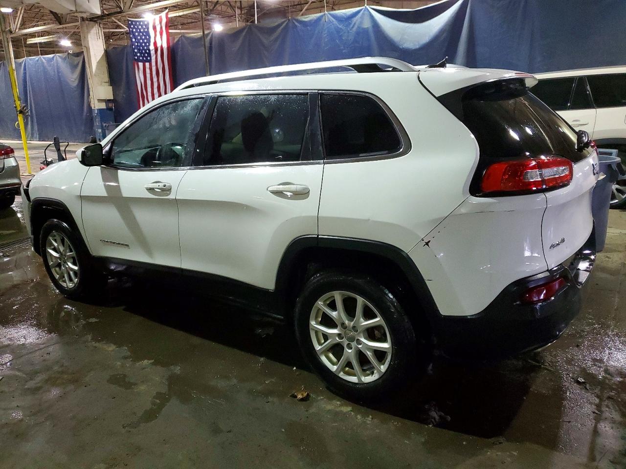 2015 JEEP CHEROKEE LATITUDE photo 2
