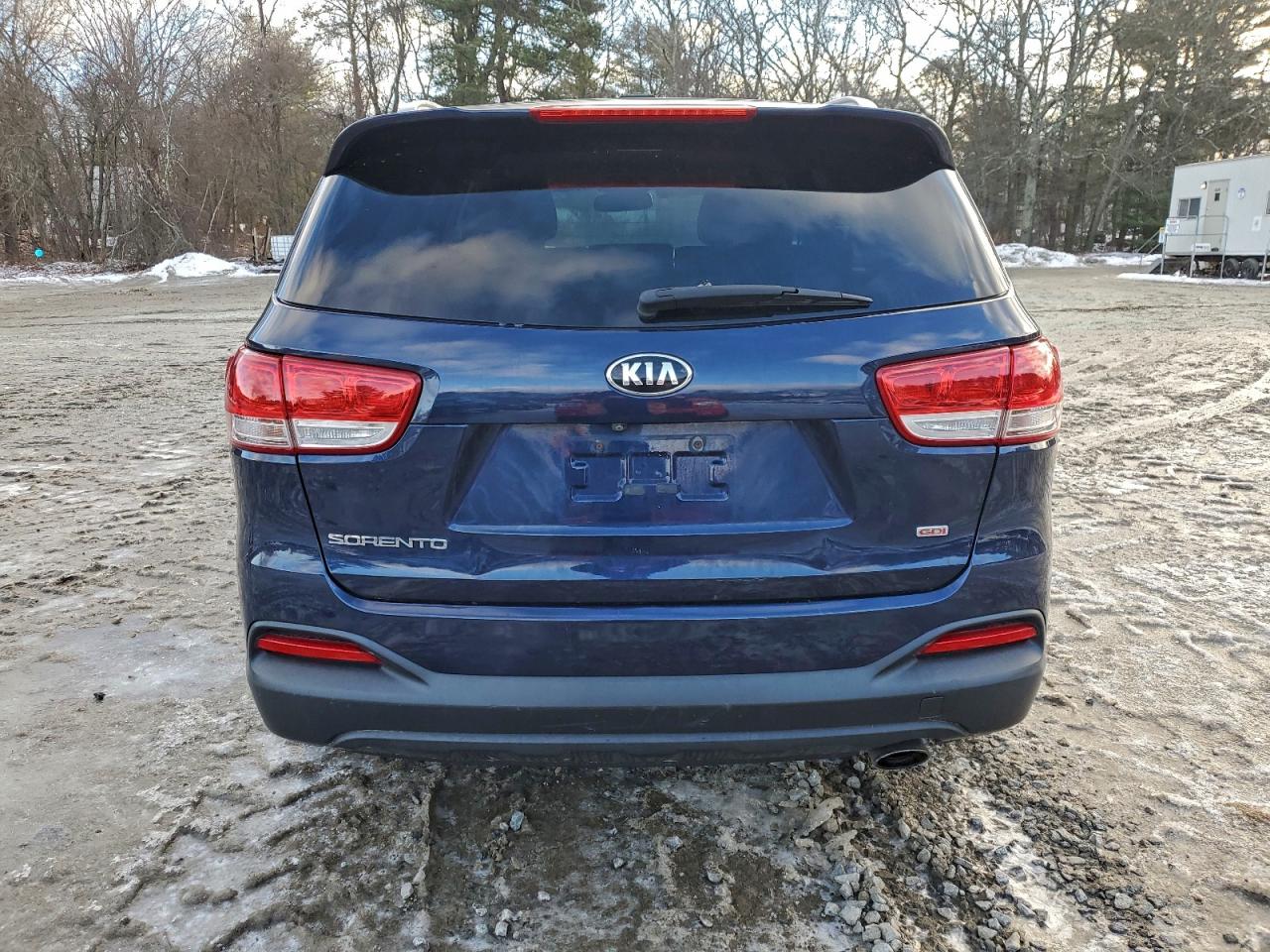 2016 KIA SORENTO LX photo 6