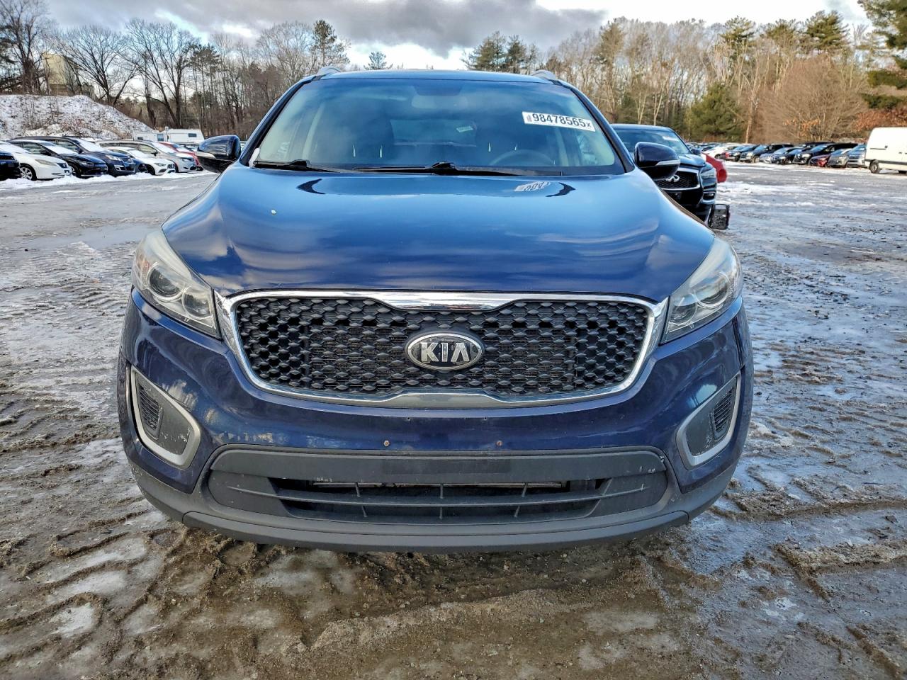 2016 KIA SORENTO LX photo 5