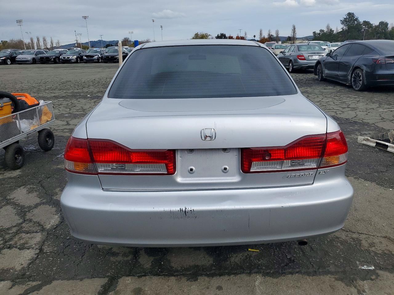 2002 HONDA ACCORD LX photo 6
