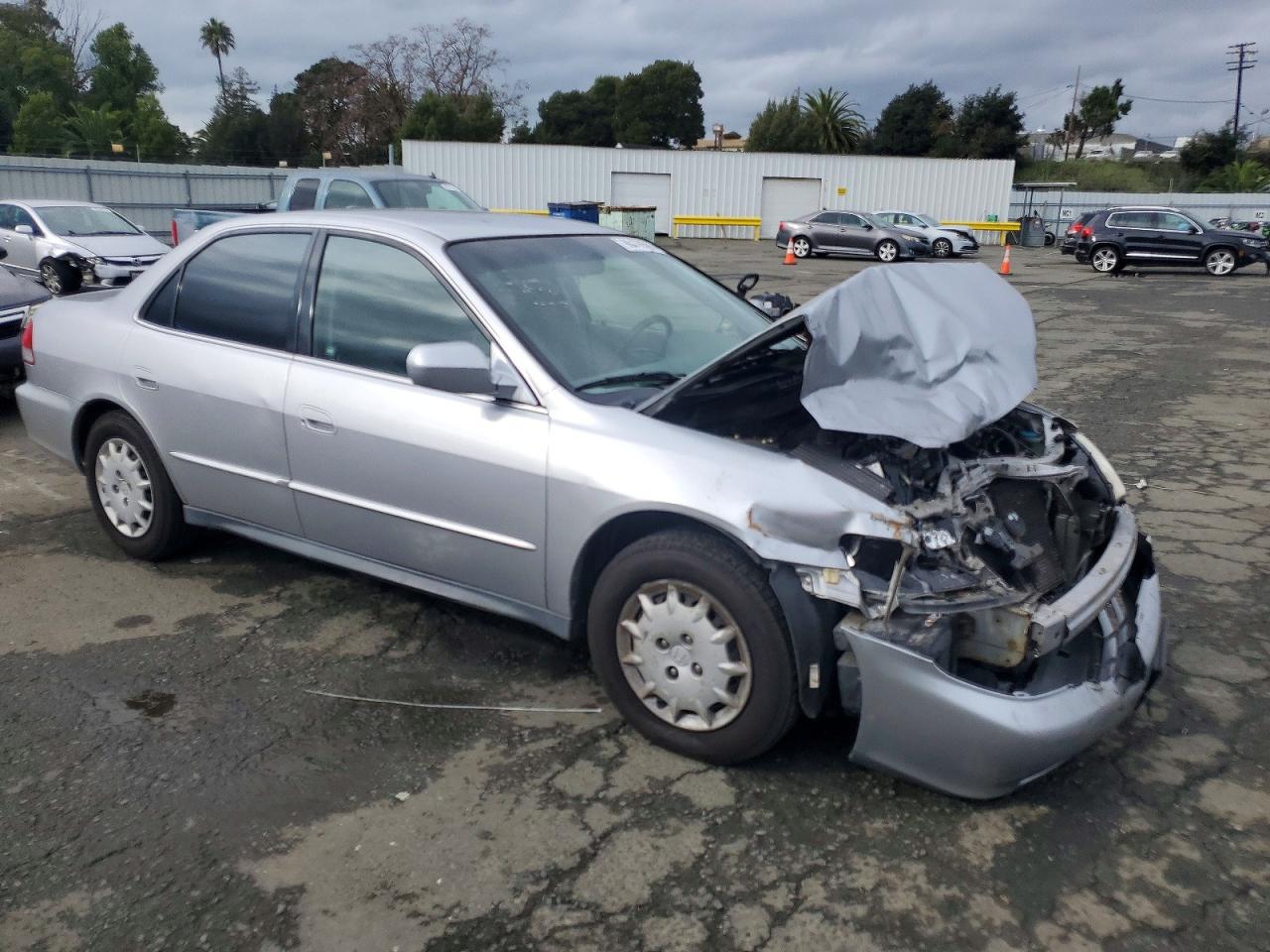 2002 HONDA ACCORD LX photo 4