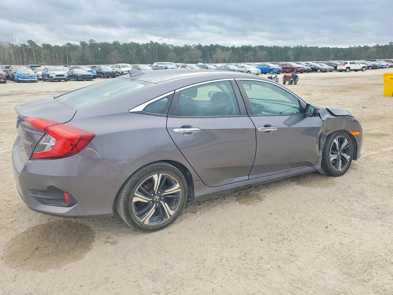 2016 HONDA CIVIC TOURING photo 3