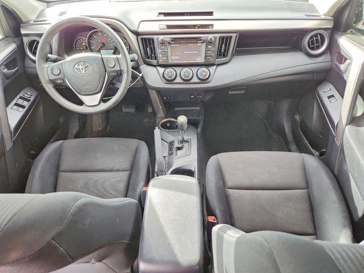2016 TOYOTA RAV4 LE photo 8