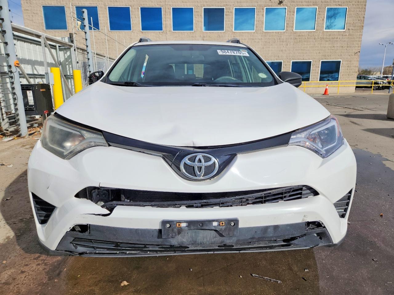 2016 TOYOTA RAV4 LE photo 5