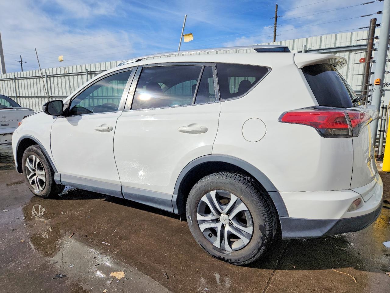 2016 TOYOTA RAV4 LE photo 2