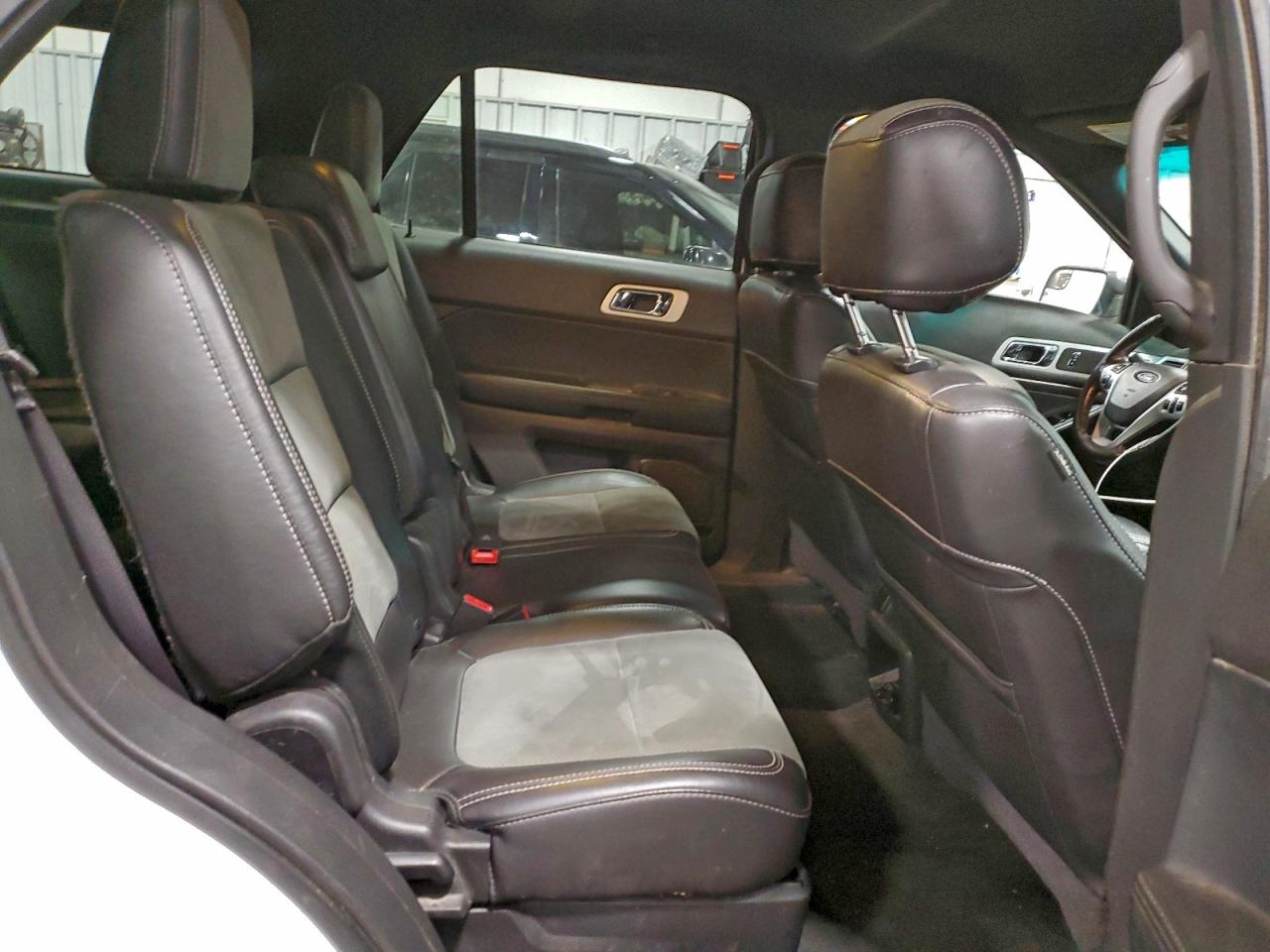 2015 FORD EXPLORER XLT photo 21