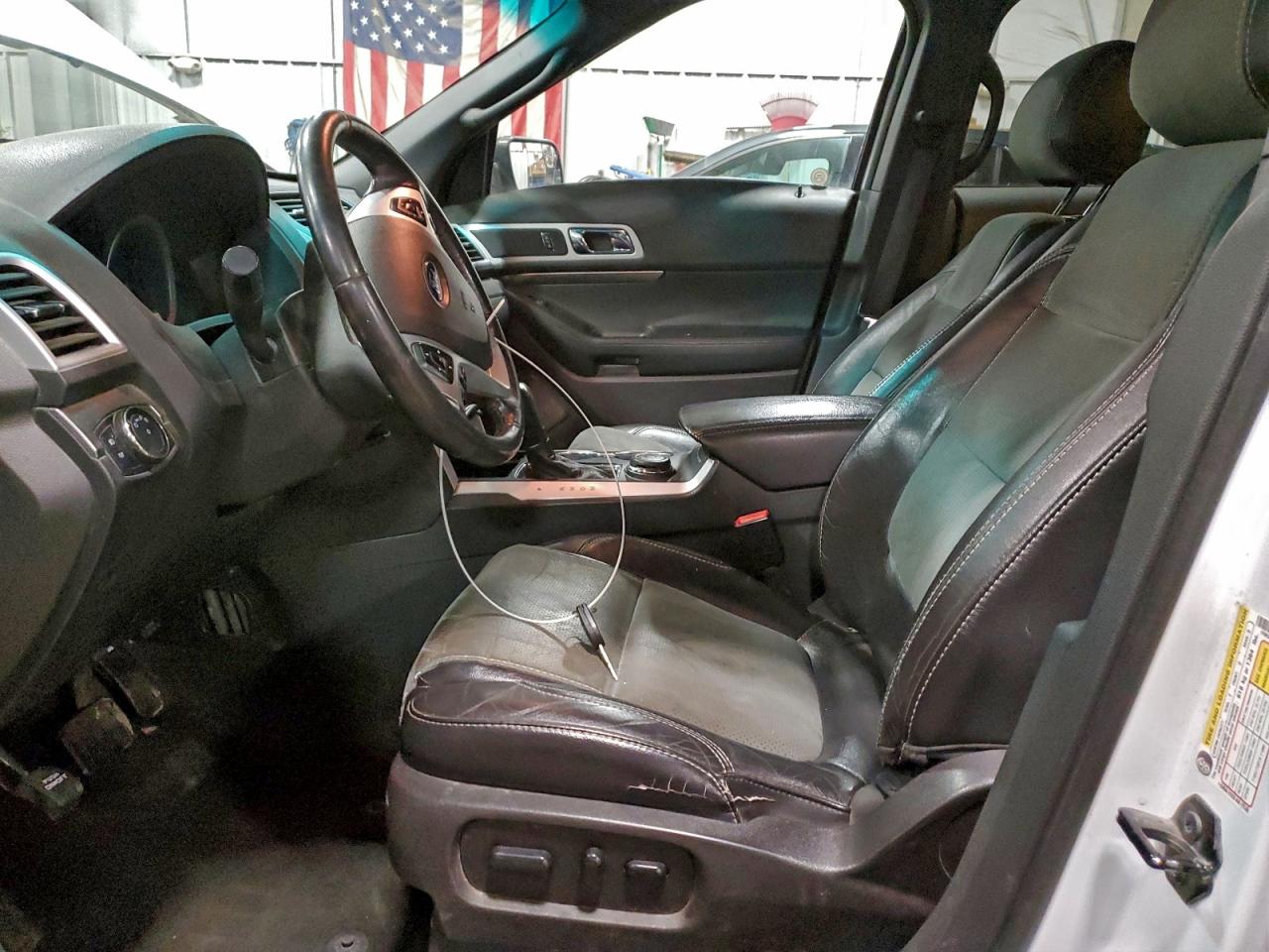 2015 FORD EXPLORER XLT photo 13