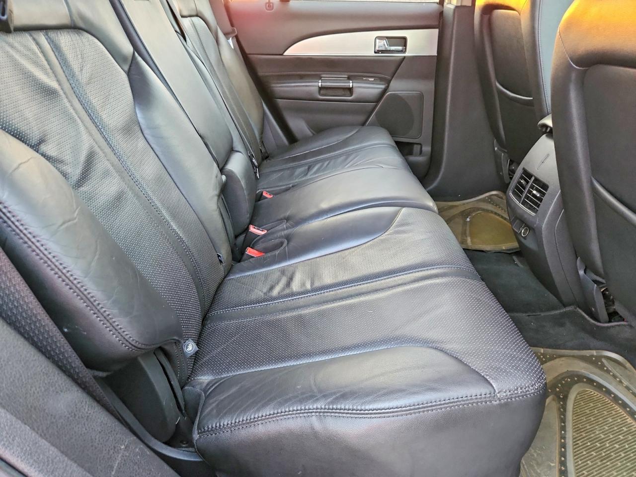 2011 LINCOLN MKX photo 10