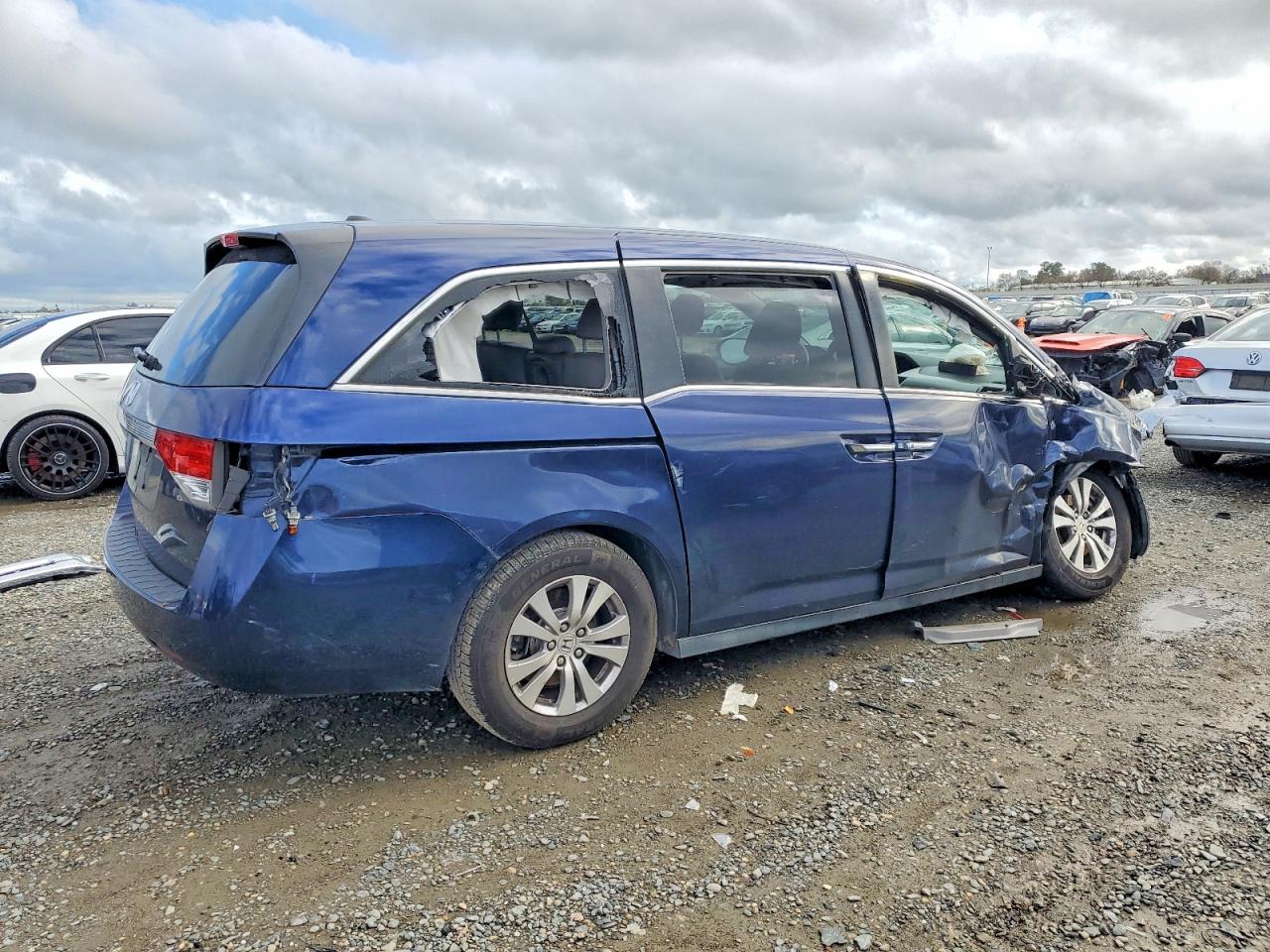 2016 HONDA ODYSSEY EXL photo 3