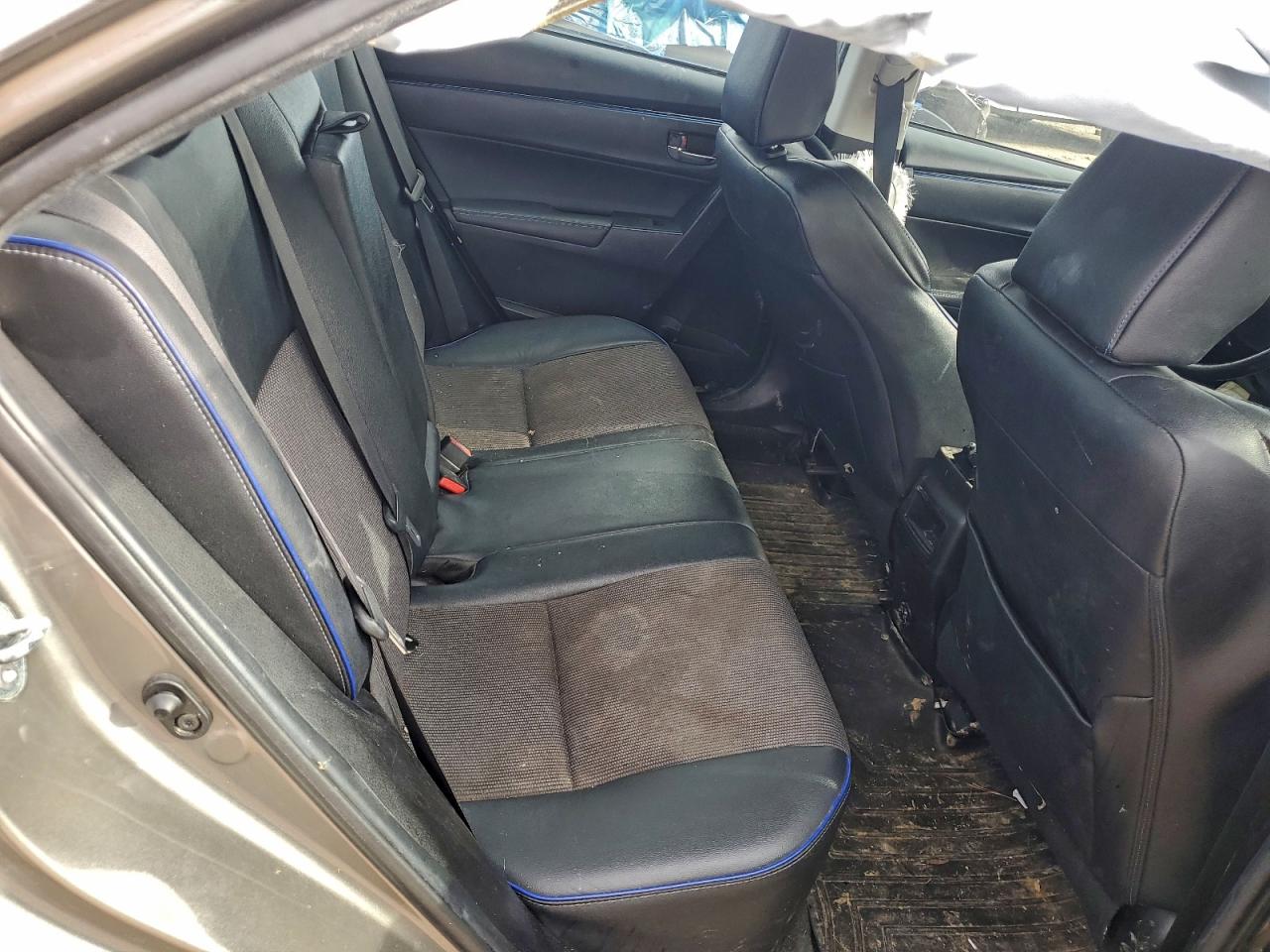 2018 TOYOTA COROLLA L photo 10