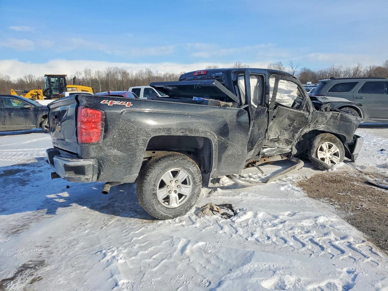 2016 CHEVROLET SILVERADO K1500 LT photo 3