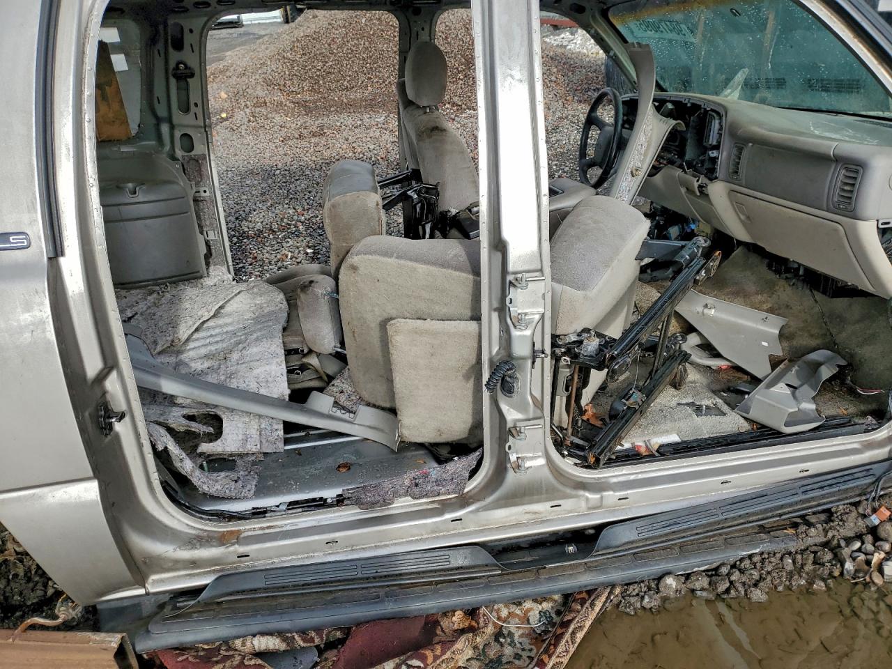 2002 CHEVROLET SUBURBAN K1500 photo 13