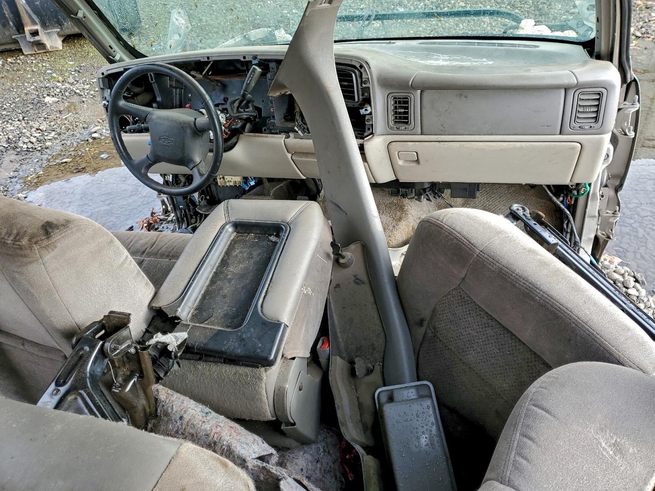 2002 CHEVROLET SUBURBAN K1500 photo 8