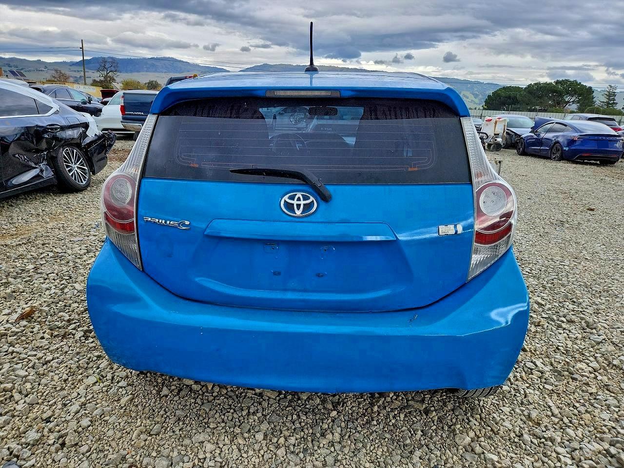 2012 TOYOTA PRIUS C photo 6