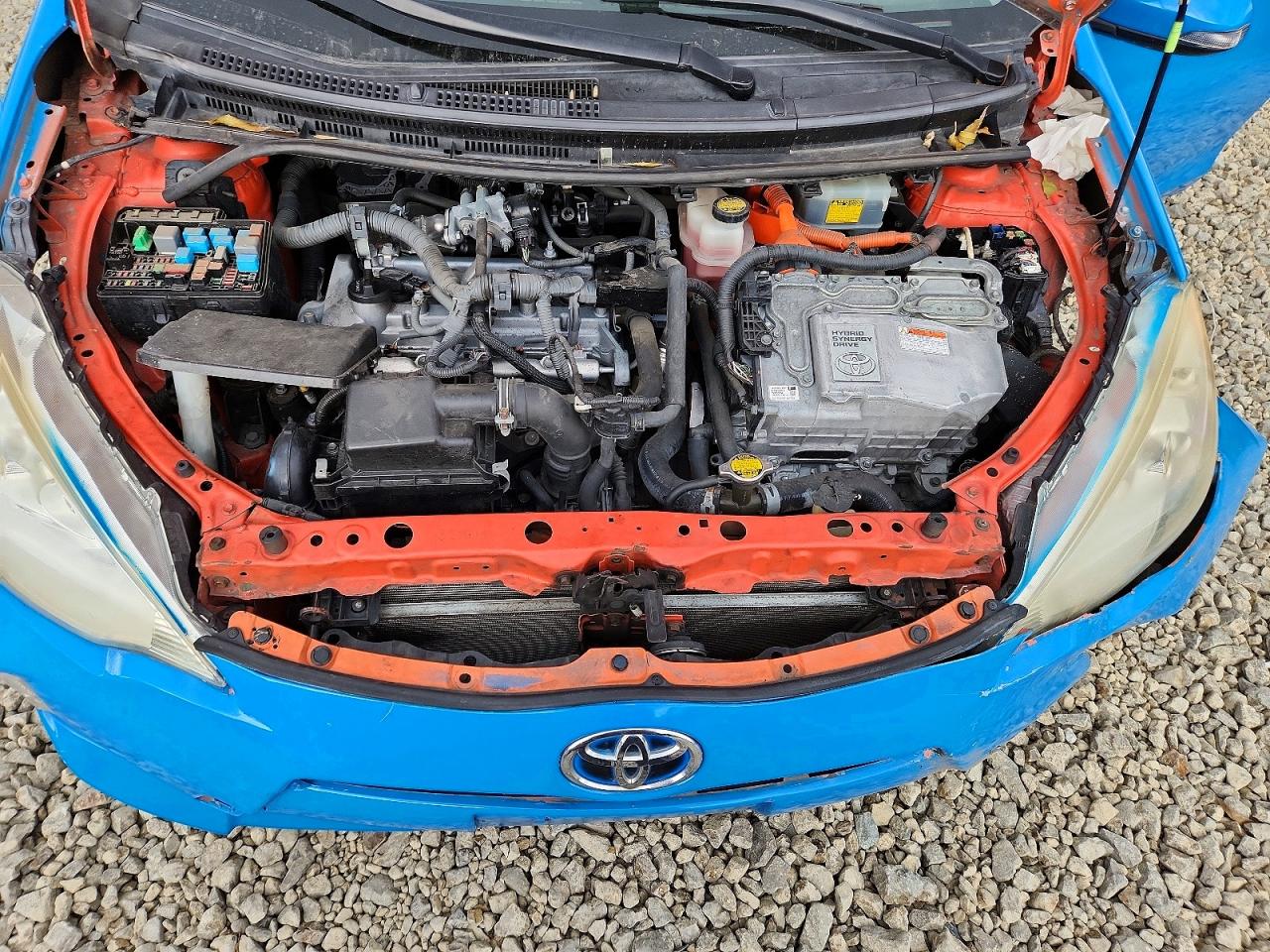 2012 TOYOTA PRIUS C photo 11