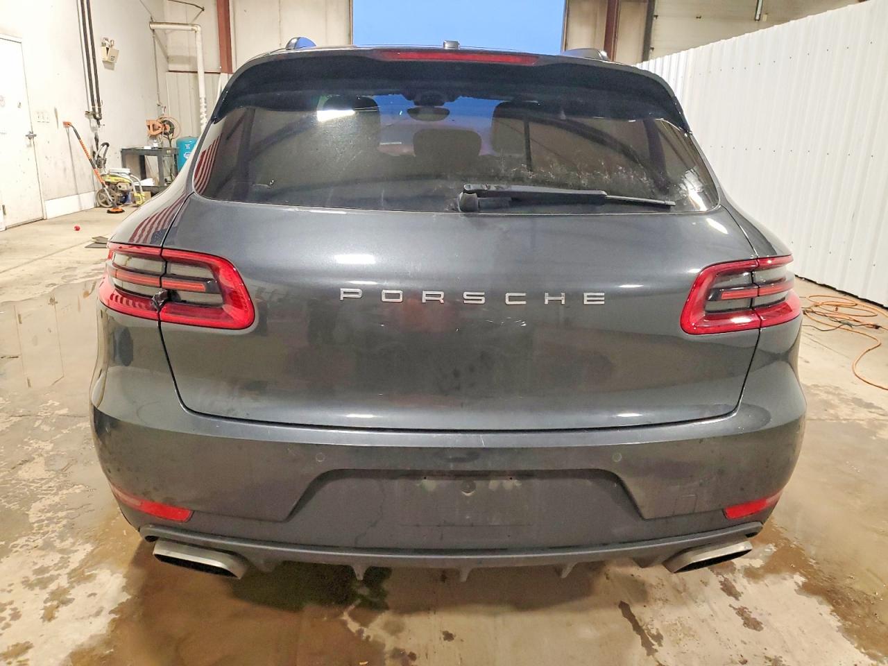 2018 PORSCHE MACAN photo 6