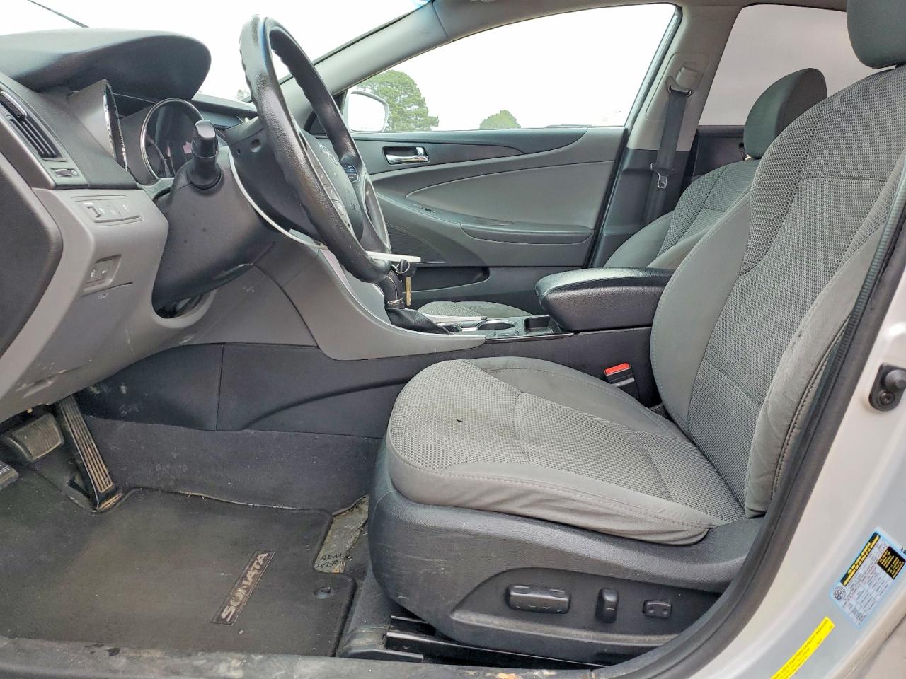 2014 HYUNDAI SONATA GLS photo 7