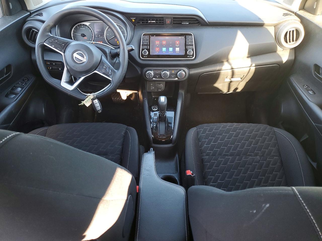 2022 NISSAN KICKS S photo 8