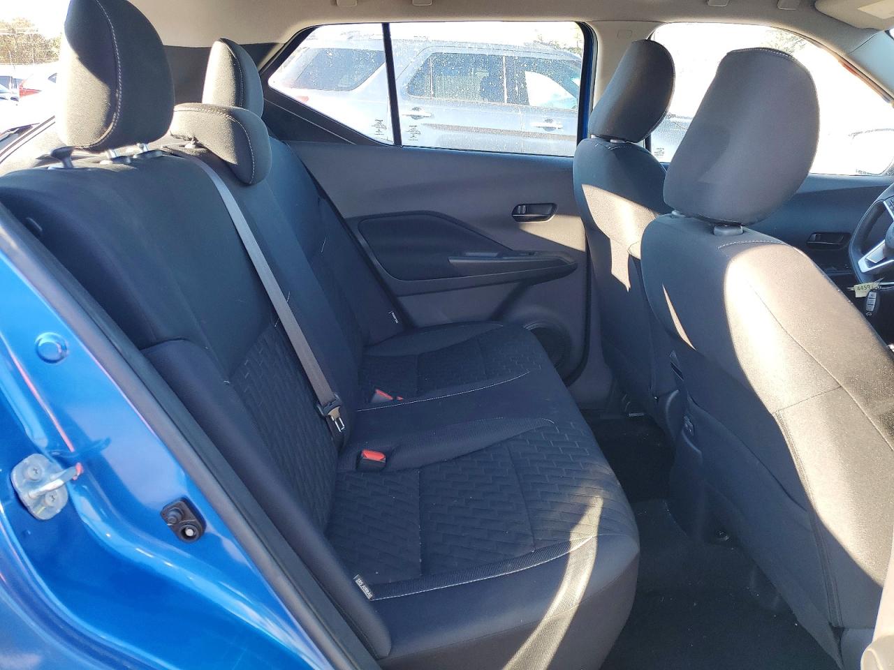 2022 NISSAN KICKS S photo 10