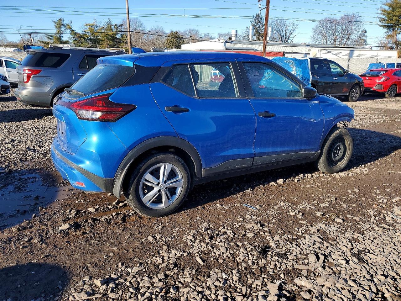 2022 NISSAN KICKS S photo 3