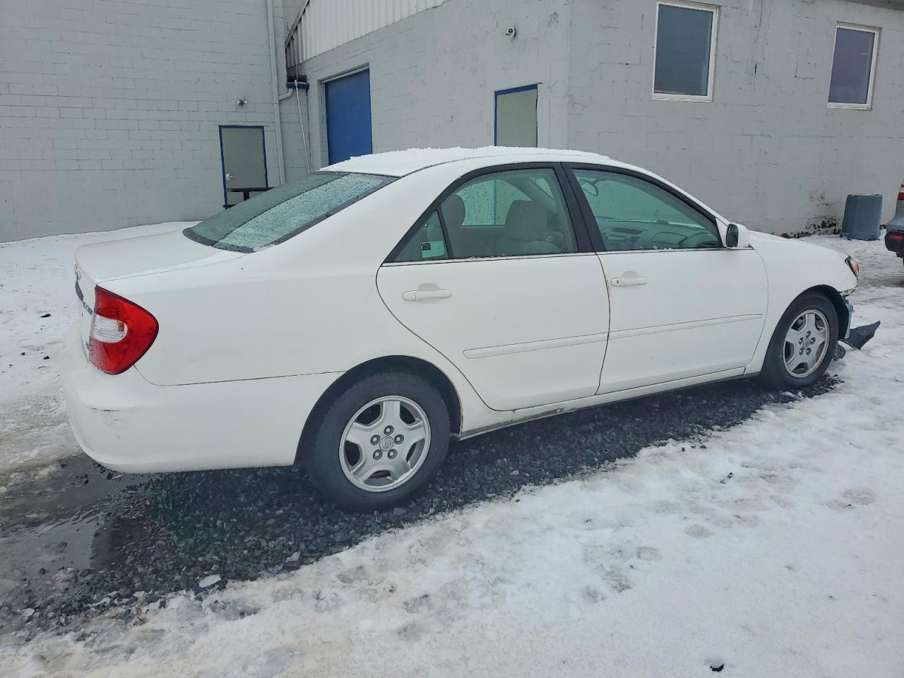 2003 TOYOTA CAMRY photo 3