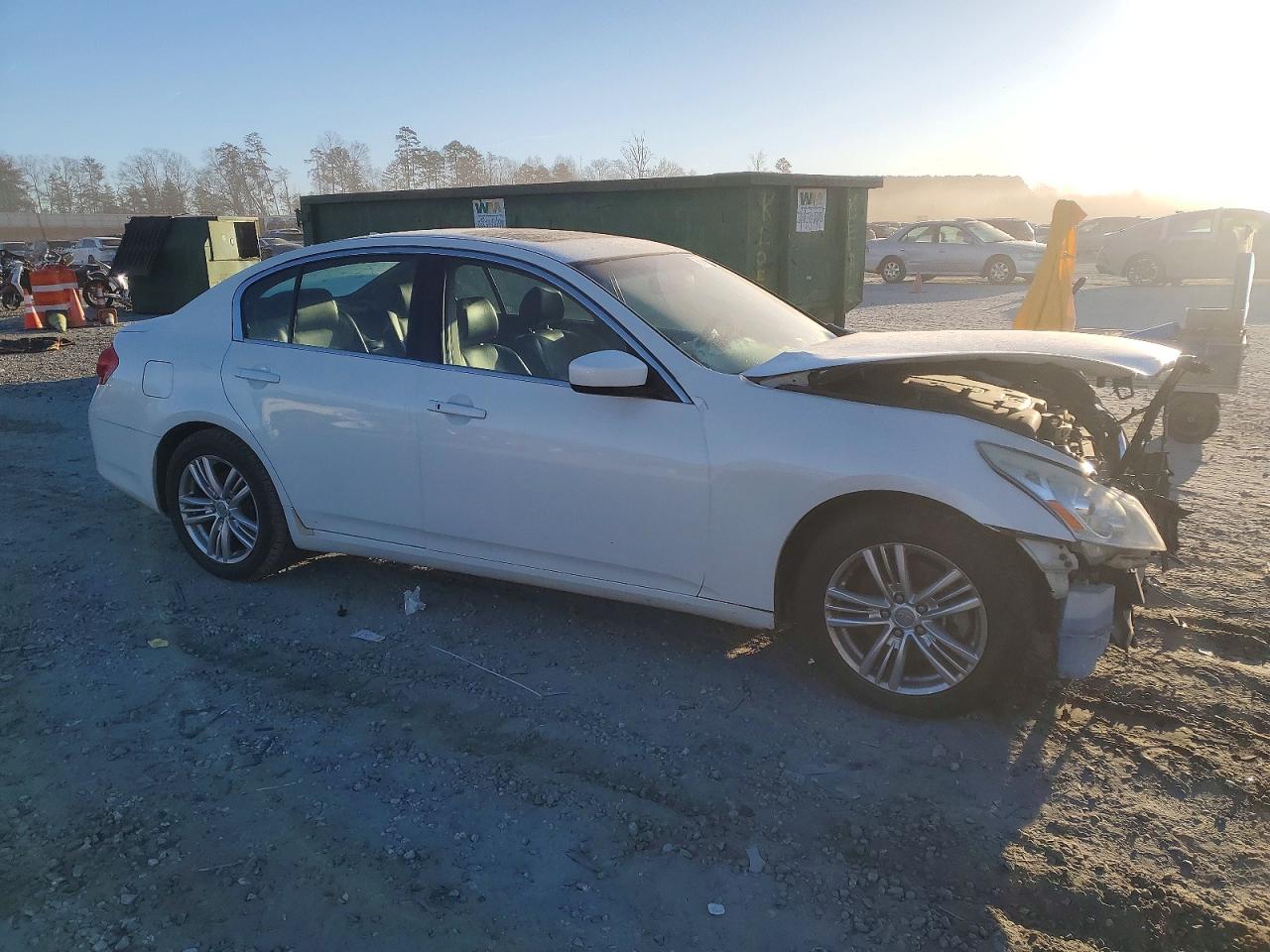 2011 INFINITI G37 BASE photo 4