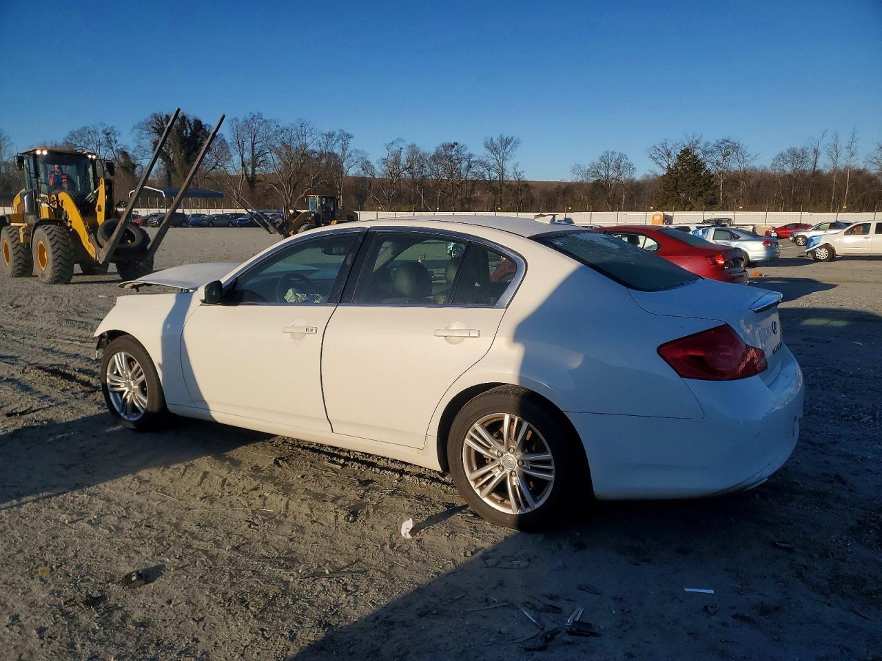 2011 INFINITI G37 BASE photo 2