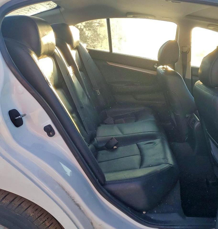 2011 INFINITI G37 BASE photo 10