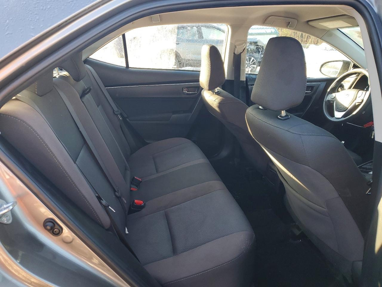 2017 TOYOTA COROLLA L photo 10