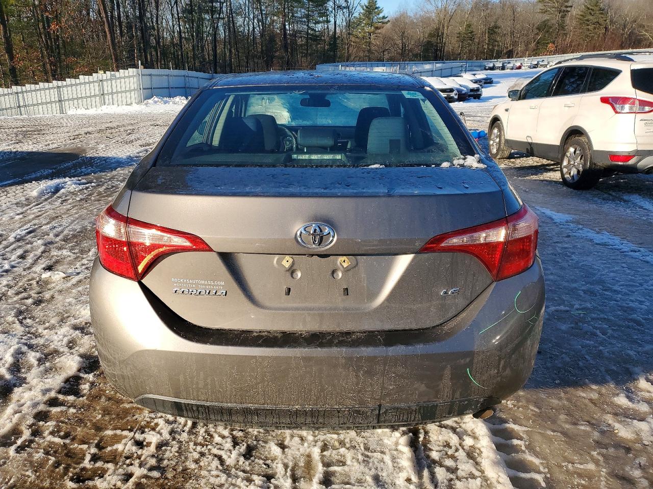 2017 TOYOTA COROLLA L photo 6