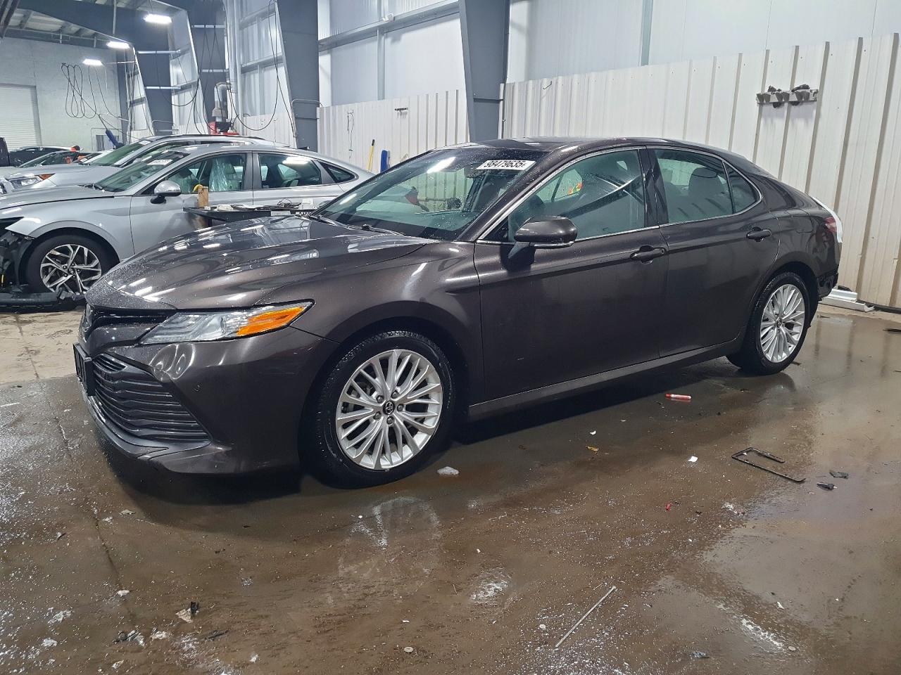 2018 TOYOTA CAMRY