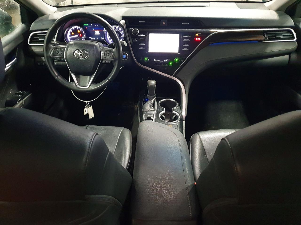 2018 TOYOTA CAMRY L photo 8