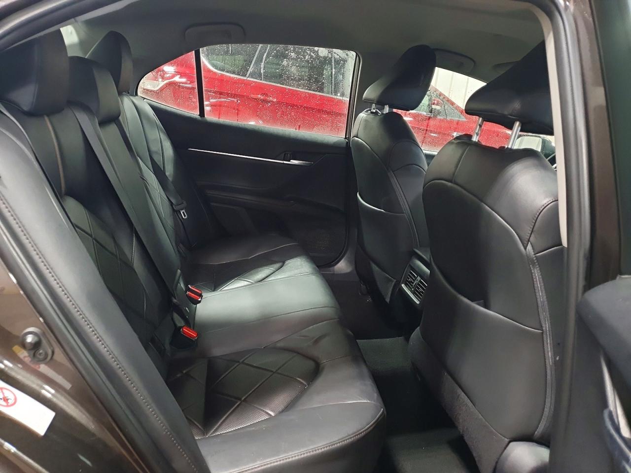 2018 TOYOTA CAMRY L photo 10
