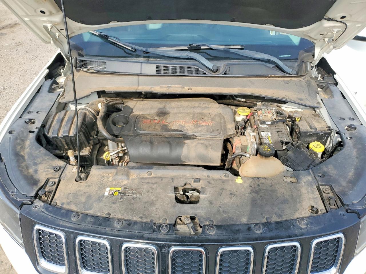 2017 JEEP COMPASS LATITUDE photo 12