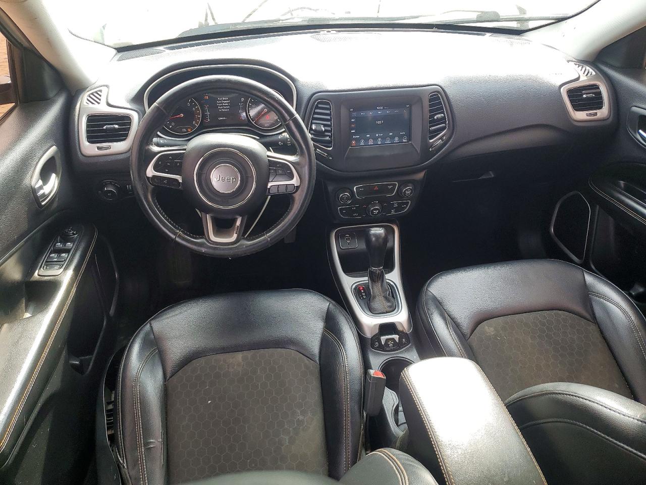 2017 JEEP COMPASS LATITUDE photo 8
