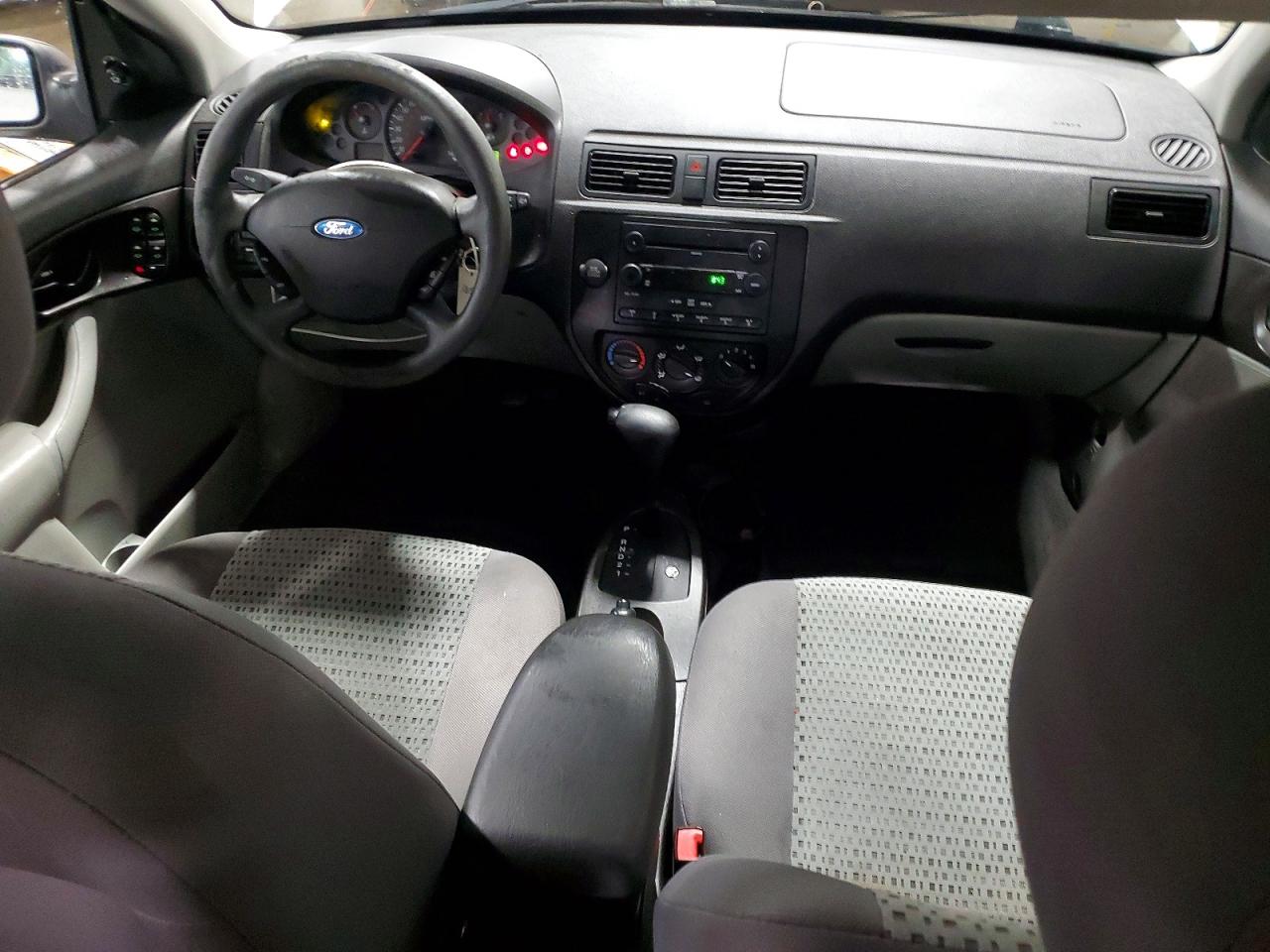 2007 FORD FOCUS ZX4 photo 8