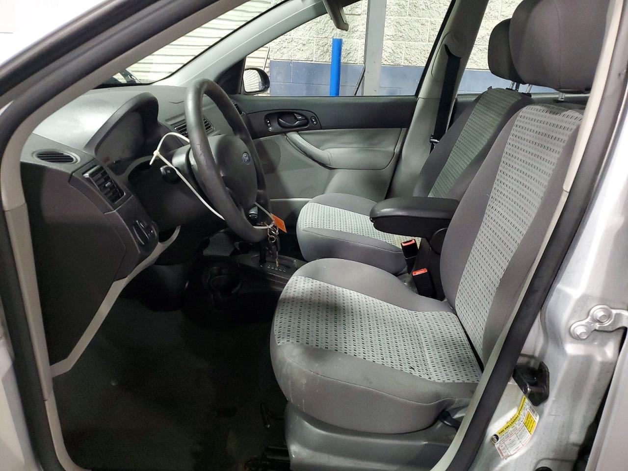 2007 FORD FOCUS ZX4 photo 7