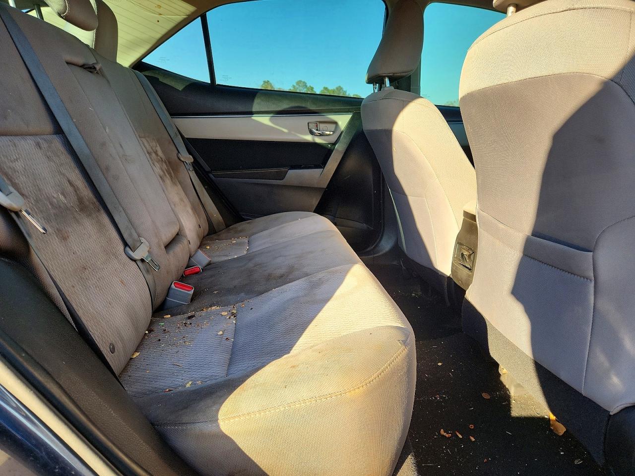 2015 TOYOTA COROLLA L photo 10